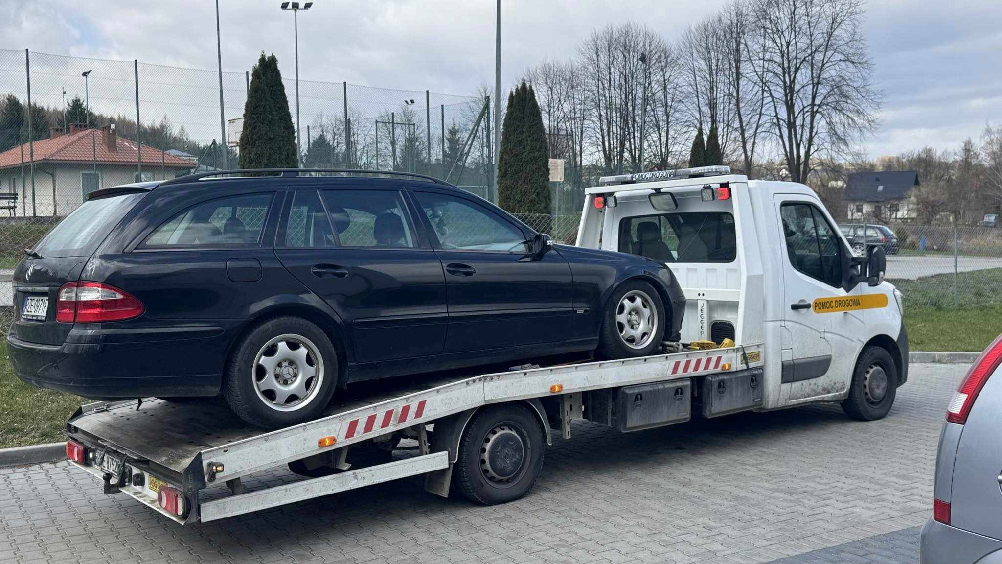 Tło strony, pomoc drogowa ilaweta.pl